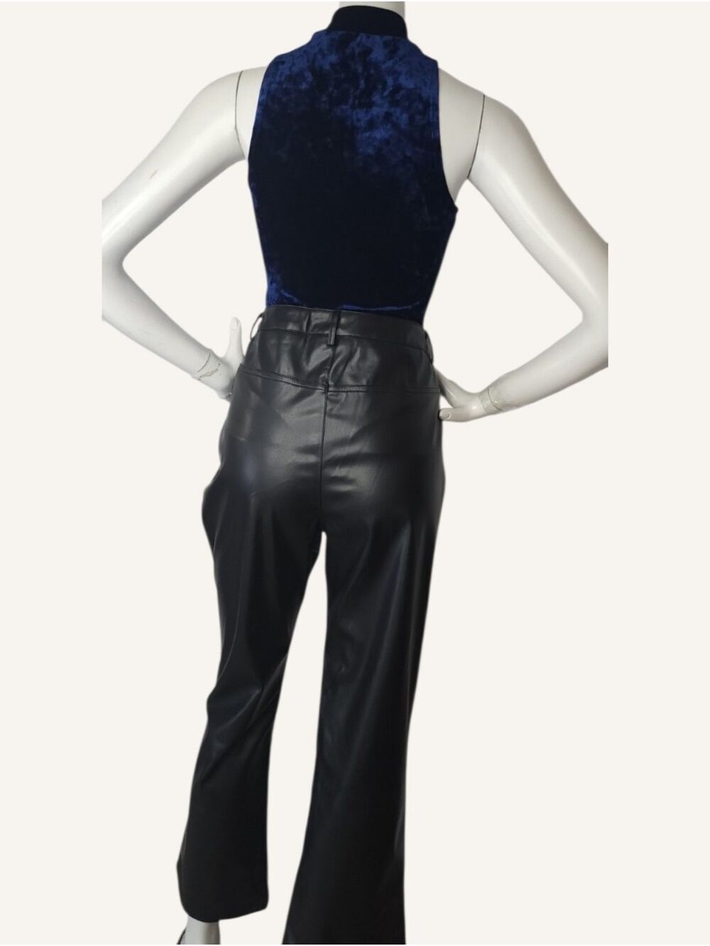 RD Style Navy Crushed Velvet Mock Neck Bodysuit Small NWT - Picture 4 of 7